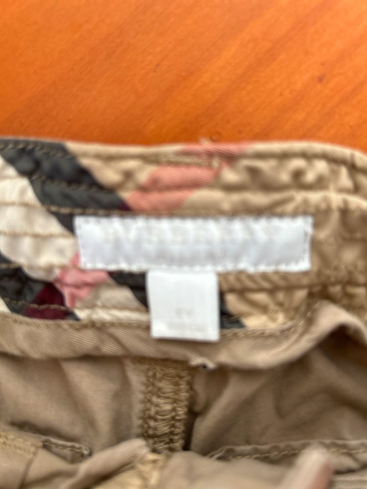 Original BURBERRY jungen Hose 4 Jahre. Ohne Vk in Stuttgart