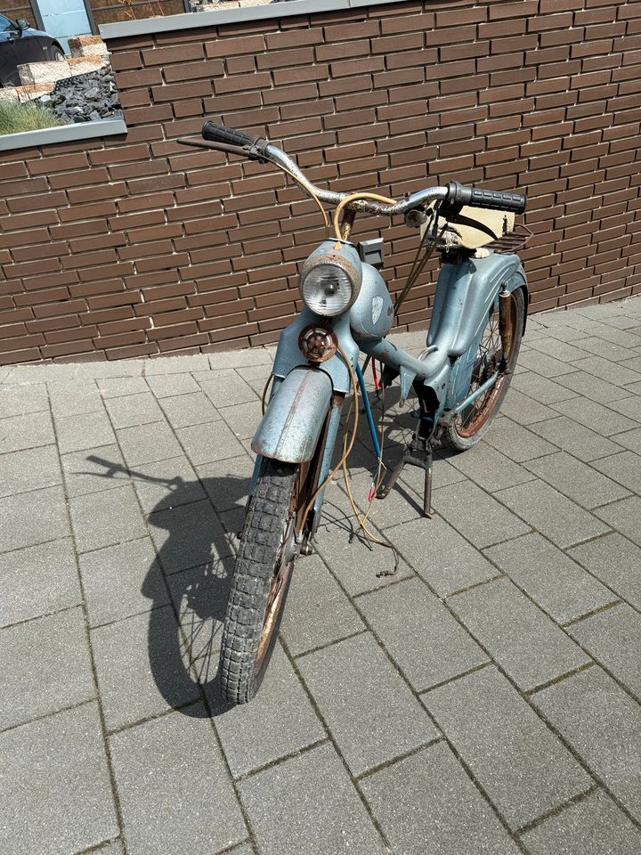 Berva VT50 Moped Oldtimer aus Ungarn in Goldenstedt