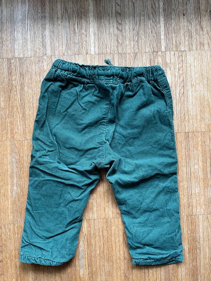 H&M Baby Cordhose Hose Freizeithose Tannengrün Gr. 74 wie neu in Dresden