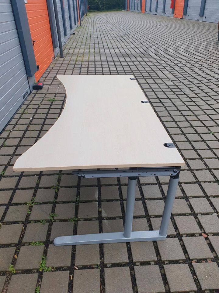 Schreibtisch 2m×1m in Worms