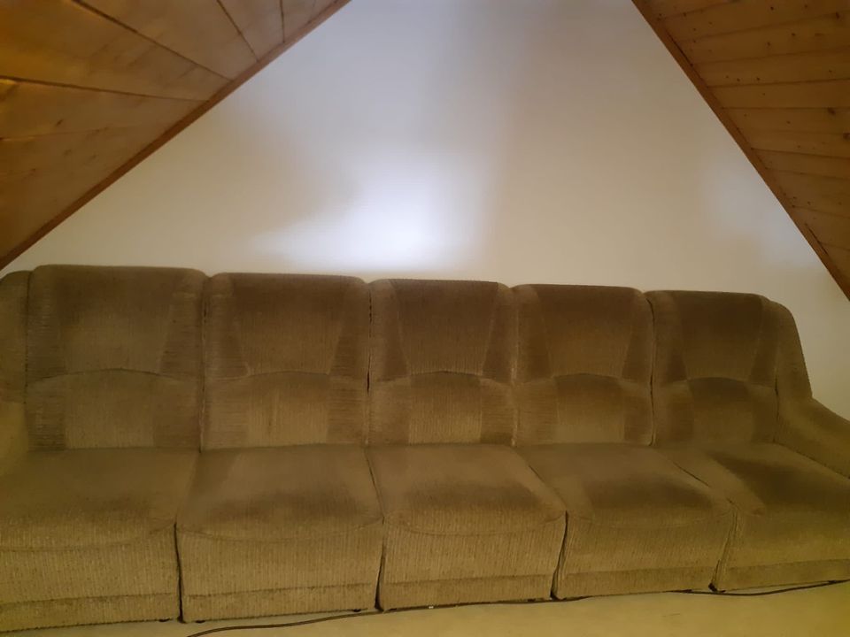 Sofa und Sessel in Hallbergmoos