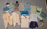 Baby Kleidung Paket 62Mützen Shirts Strampler Schlafsack Lätzchen Hessen - Schwalmstadt Vorschau