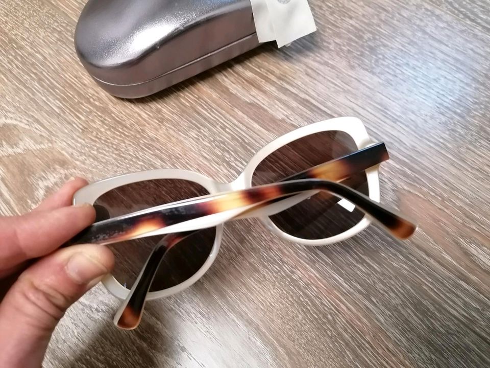 Sonnenbrille Boden !! Erlös wird gespendet!! in Kreuzau