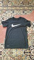 Nike Sportshirt  Gr. 34 NEU Bayern - Bayreuth Vorschau