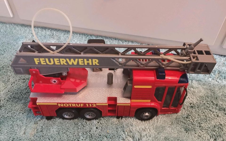 Feuerwehrauto von Dickie Toys Feuerwehr Auto Feuerwehr in Nürnberg (Mittelfr)