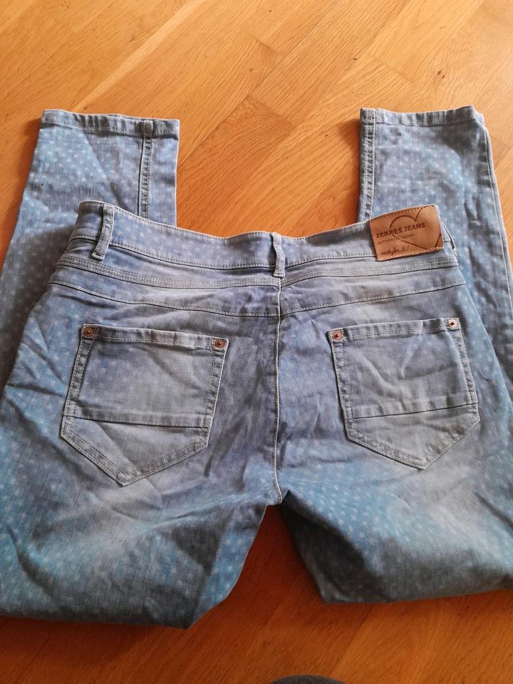 Zerren Jeans L in Lörrach