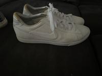 Nike Sneaker weiß  39/40 Niedersachsen - Wolfsburg Vorschau