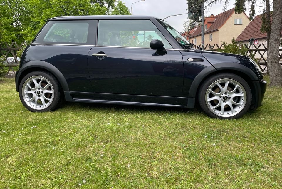 **Mini Cooper mit John Cooper Works Ausstattung und Leder** in Erfurt