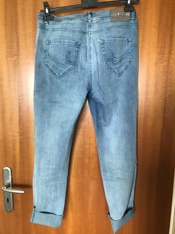 „AIRFIELD“ hellblaue Jeans Gr. 38 in München