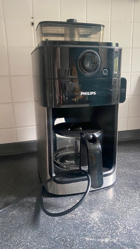 Philips Kaffeemaschine Filterkaffeemaschine mit Mahlwerk schwarz in Berlin