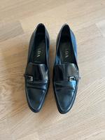 Prada Pumps schwarz Lackleder spitz Gr 38 Baden-Württemberg - Lörrach Vorschau
