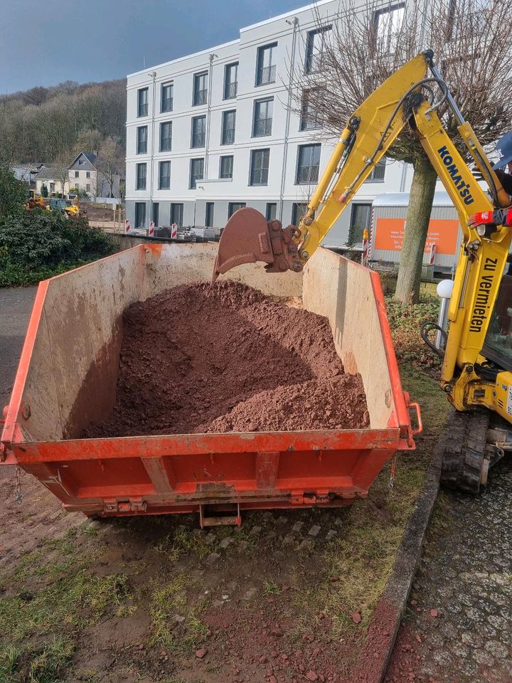 Baggerarbeiten, Erdarbeiten,Zäune. in Porta Westfalica