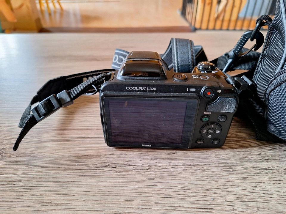 Kompaktkamera Nikon Coolpix L320 in Lauterbach (Schwarzwald)
