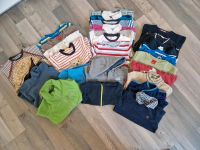 Kleider Paket 26 Teile Pullis Pullover Sweatshirt steiff Baden-Württemberg - Ruppertshofen Vorschau