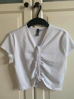 H&M Divided Shirt Crop Raffung Schnürung gerippt V-Ausschnitt Baden-Württemberg - Heidelberg Vorschau