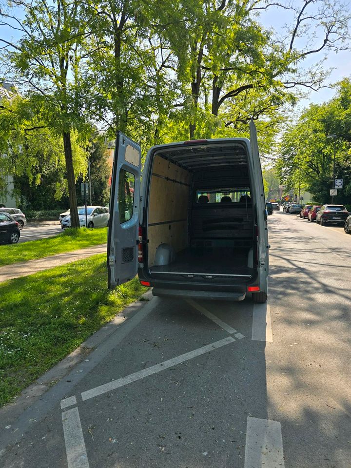 Transporter Rent a Car in Köln