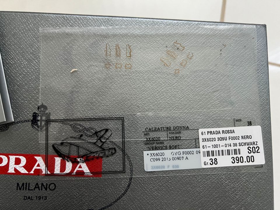 Prada Rossa Sandale NP 390 EUR in Erlangen