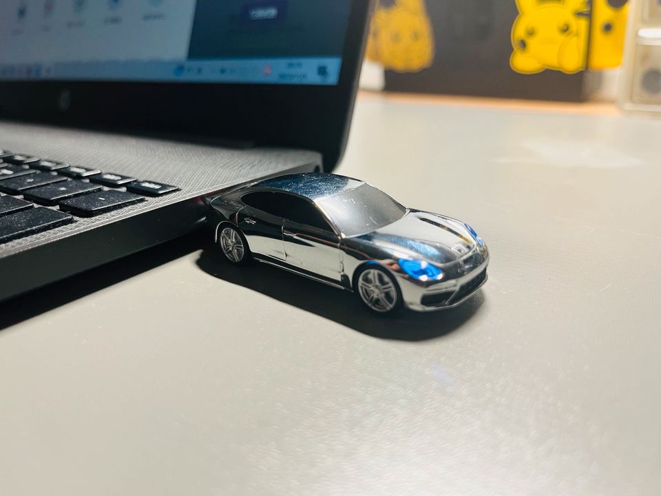 Porsche USB Sticker 8GB Panamera Turbo in Silver / G2 in Stuttgart