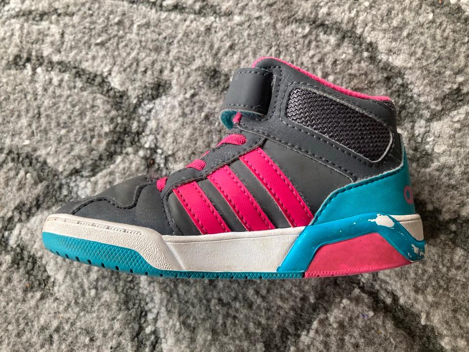 Adidas Neo Sneaker Turnschuhe Kinder Turnschuhe GroBe 25 in Bayern Bad Tolz Gebrauchte Kinderschuhe GroBe 25 kaufen kleinanzeigen