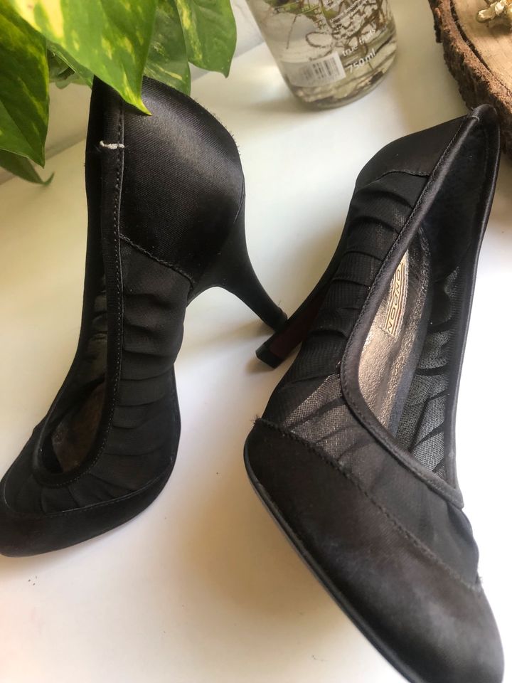 Schwarze „Buffalo London“ Pumps/High Heels/Schuhe in Ludwigshafen