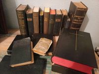 16 uralte Bibeln und Gesangbücher 1914 Baden-Württemberg - Asperg Vorschau