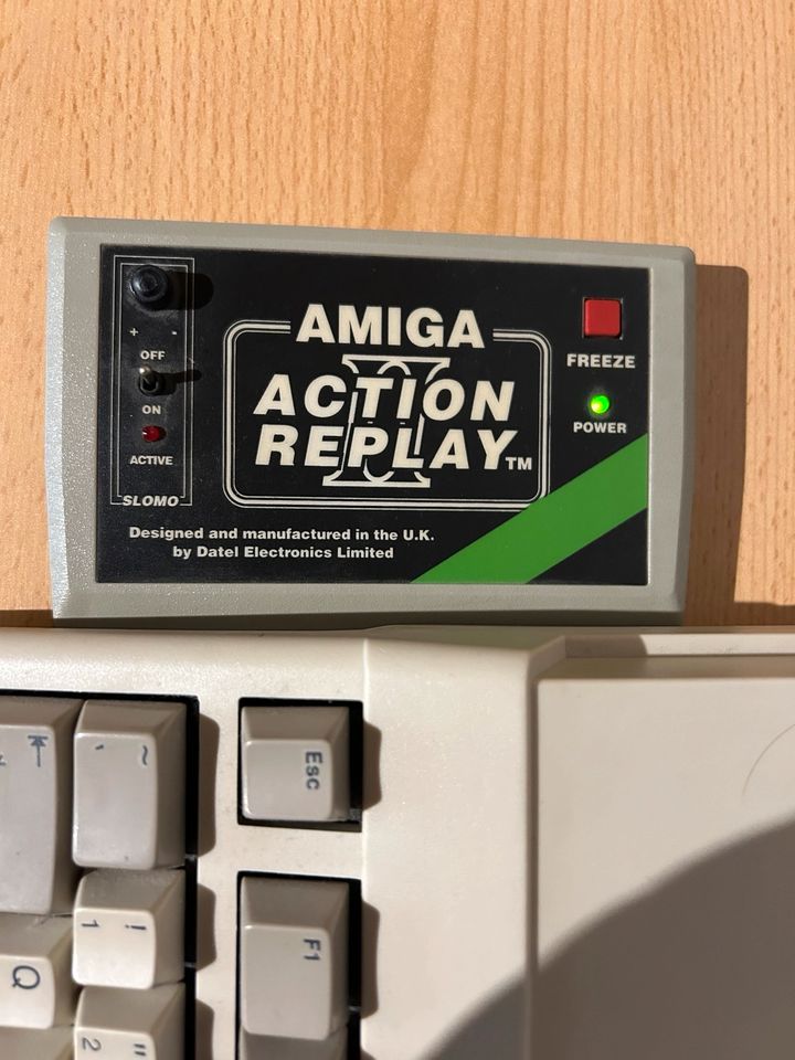 Amiga Action Replay II mit Anleitung in Gammelshausen