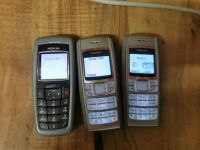 4 alte funktionierende Nokia Handys mit 2 Ladegeräten Teil OVP Nordrhein-Westfalen - Velbert Vorschau