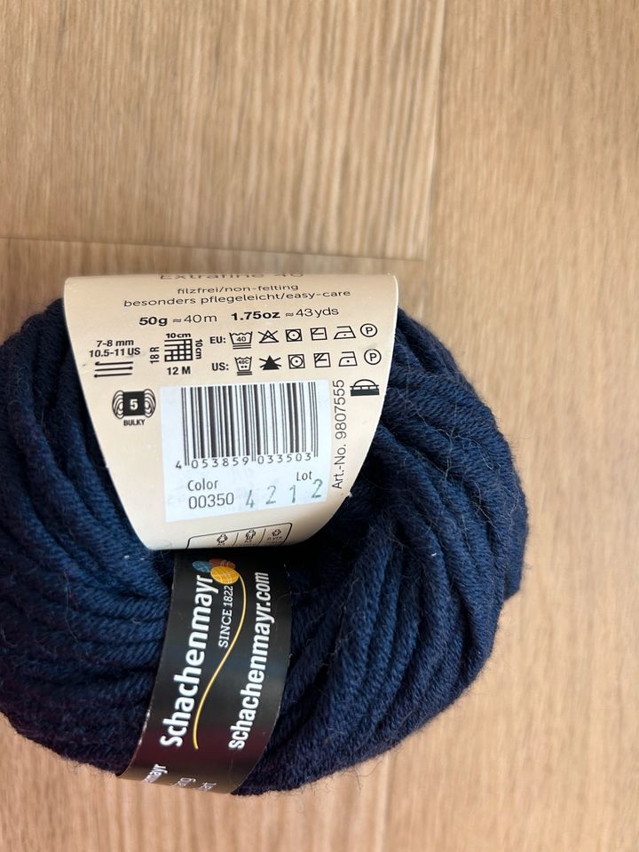 Schachenmayr Merino Extrafine 40 Wolle verschiedene Farben in Langenfeld