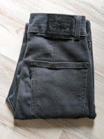 NEU Grau Levi's Mile High Super Skinny Jeans Hose - W 24 - L 28 München - Maxvorstadt Vorschau