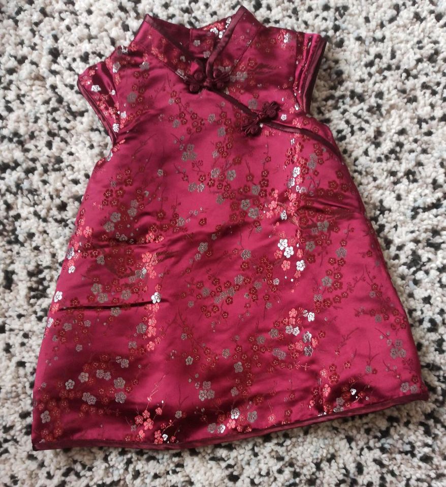 Frühlingshaftes Kleid Gr.74 H und M in Aßling