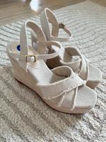 Stradivarius Keilabsatz Plateau weiss Espadrilles creme Bayern - Velden Vorschau