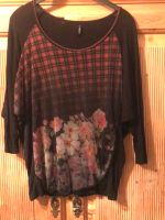 Langarm Shirt, Bluse, Karo Muster Blumen, rot schwarz, T-Shirt Frankfurt am Main - Sachsenhausen Vorschau