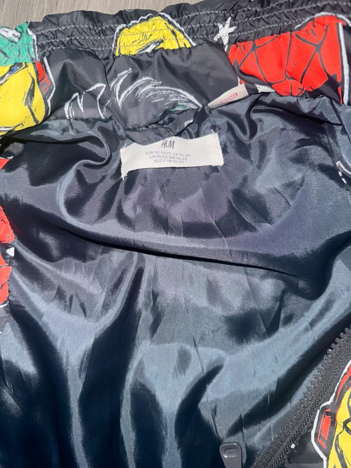 Spiderman Weste hulk marvel avengers spiderman jacke 92 in Delmenhorst