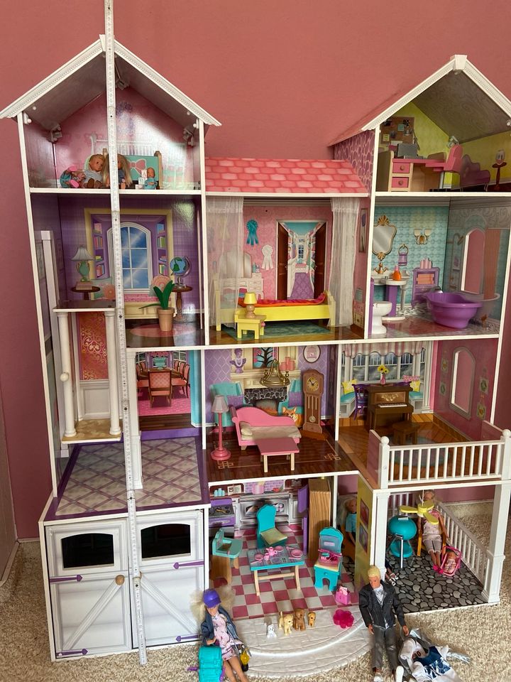 Hochwertiges XXL Barbie Haus aus Holz mit Zubehör in Müllrose