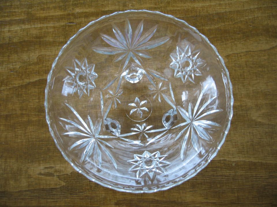 Glasschale - rund - mit 3 Füßchen in Lichtenfels