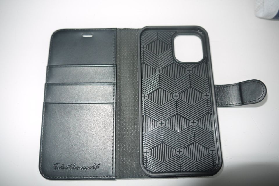 Wallet Case TUCCH Handyhülle iPhone 12 /12 Pro Schutzhülle Neu in Klausdorf