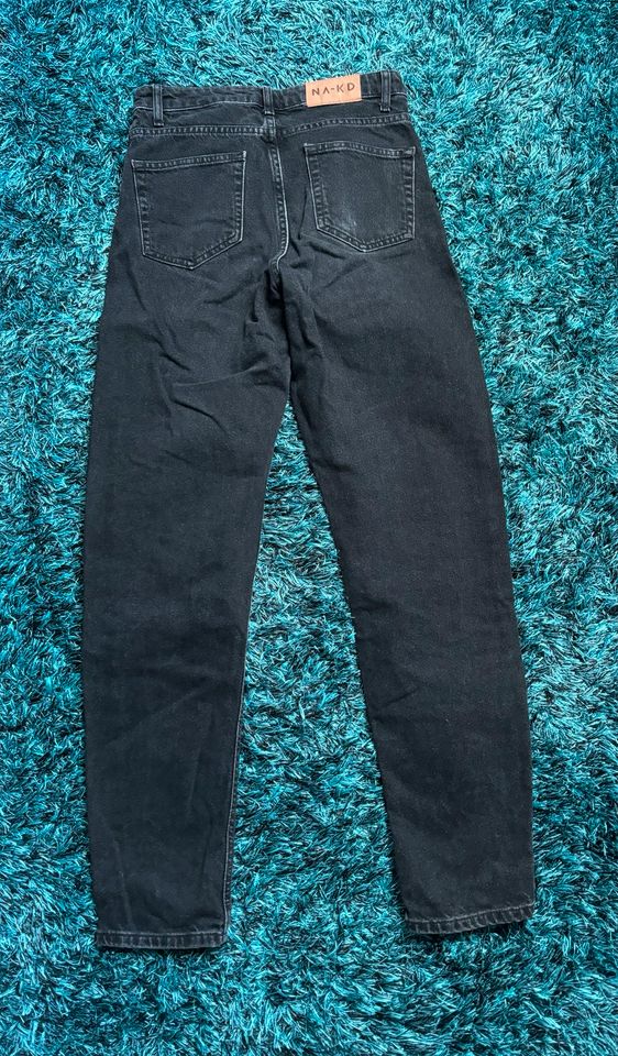 Jeans NA-KD Größe 34 in Gräfenberg