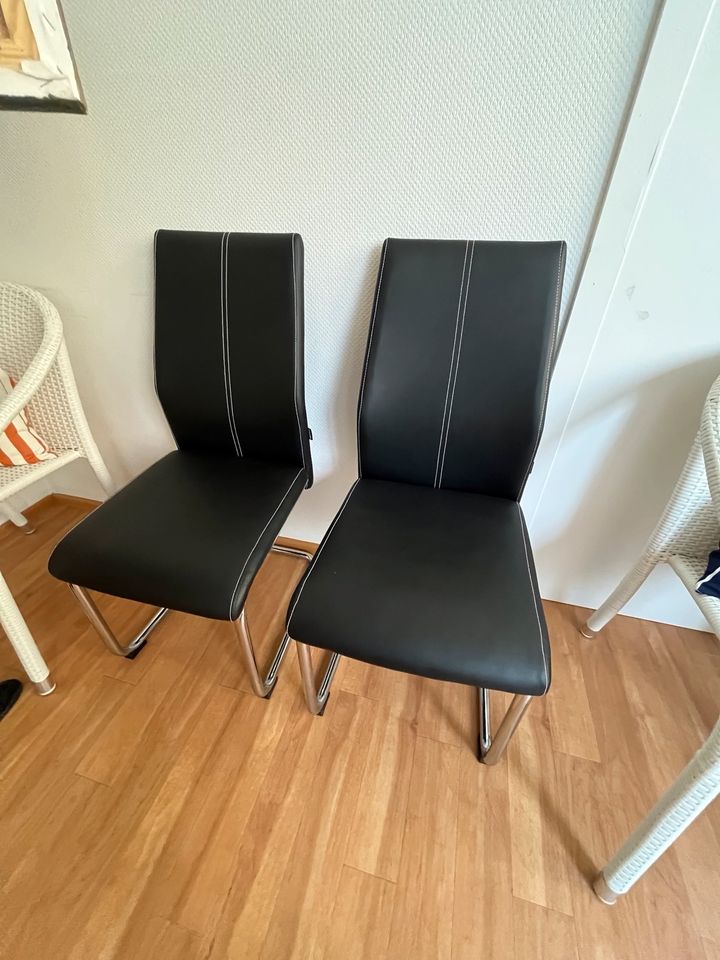 Stuhl schwarz in Friedrichshafen