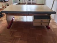 Schreibtisch und Stuhl von Firma Moll rot Baden-Württemberg - Gerlingen Vorschau