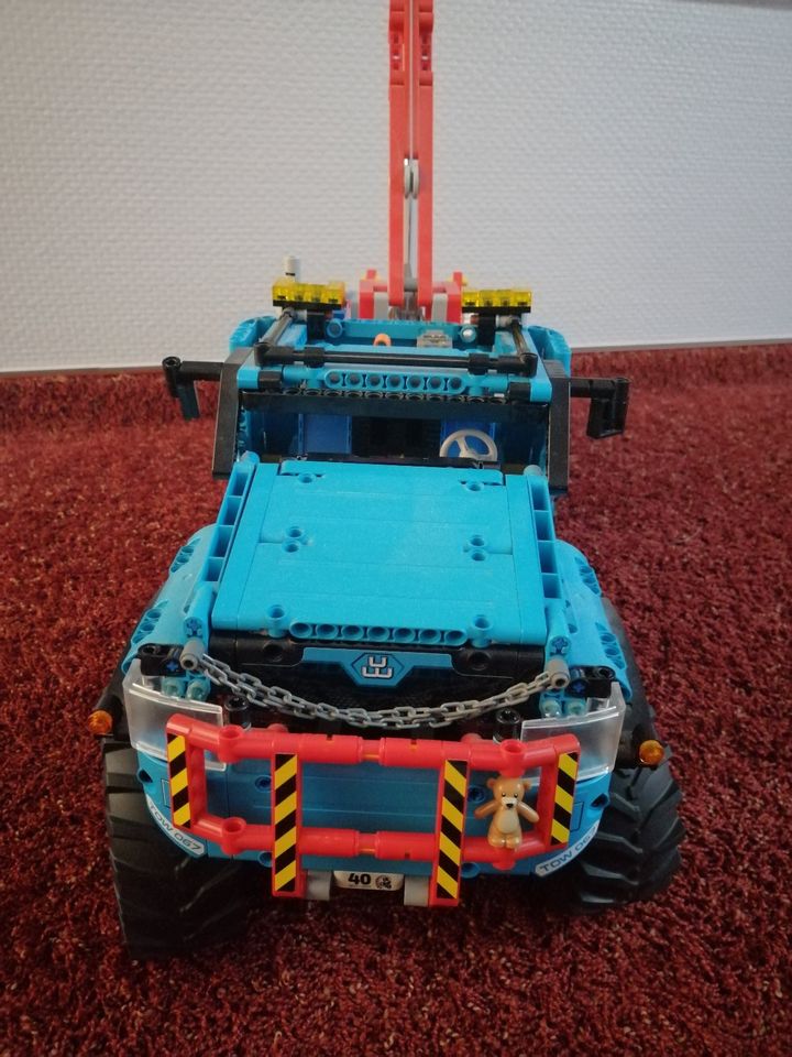 LEGO Technic Abschleppwagen, Truck (42070) in Wilhelmshaven