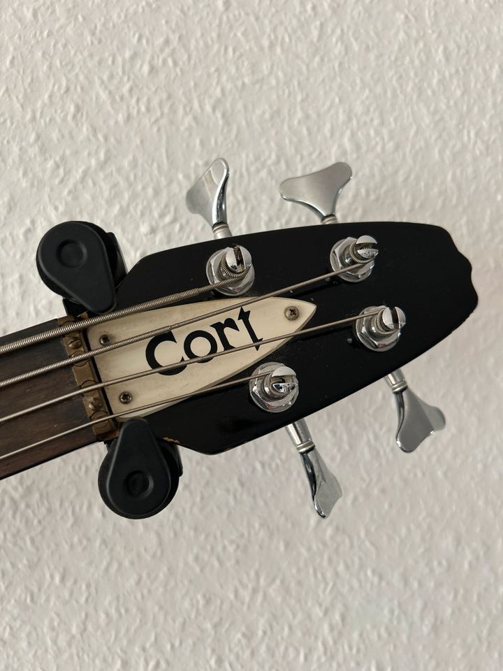 Cort Bass E-Bass black Vintage in Niederdürenbach