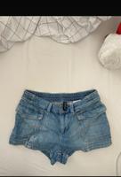 H&m Jeansshorts für Damen in der Größe S (36) Hessen - Langgöns Vorschau