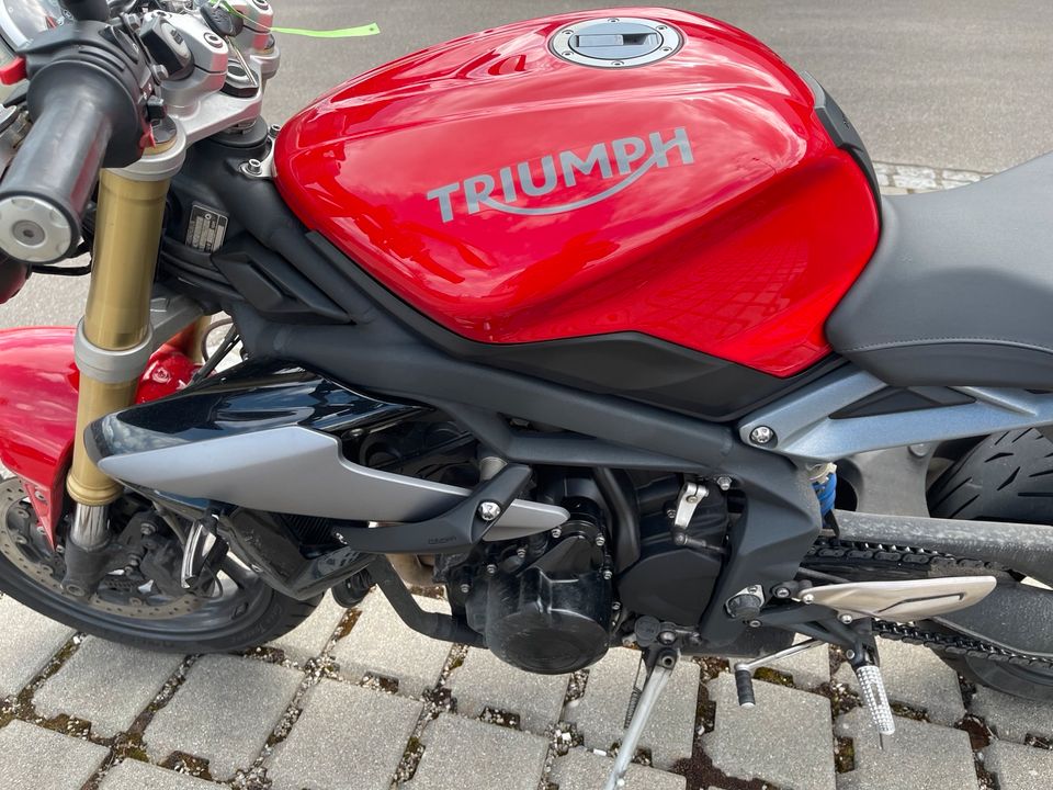 Triumph Street Triple in Traunreut