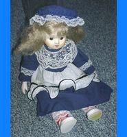 ❤️ schöne Puppe 40 cm mit Porzellankopf etc. Niedersachsen - Dassel Vorschau