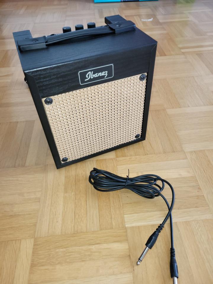 Westerngitarre ibanez m. Verstärker "Jampack", Rucksack u.Fußbank in Eschbach