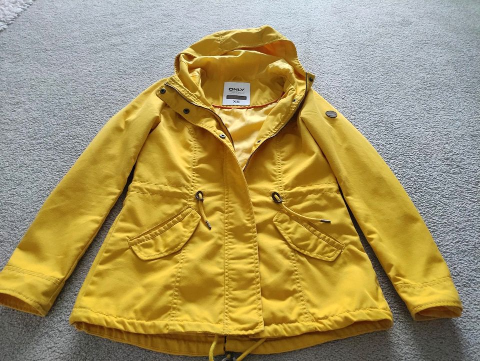 Übergangsjacke Only Gelb XS in Bielefeld