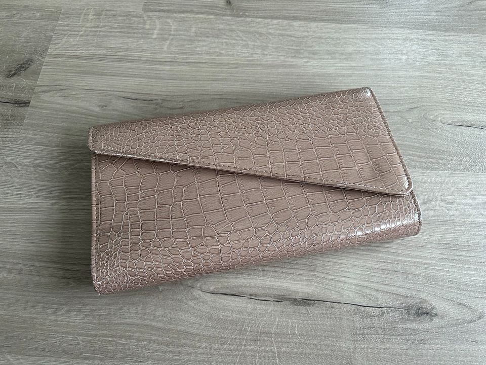 H&M Clutch Umhängetasche beige in Ergolding