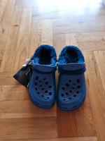 NEU Clogs gefüttert herausnehmbar 36/37 Hausschuhe Pantoffeln kid Hessen - Wehrheim Vorschau
