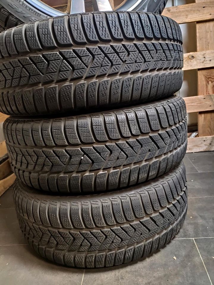 MERCEDES CKLASSE C400 W205 225/45 R18 WINTERREIFEN WINTERRÄDER in NordrheinWestfalen Herten