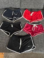 Shorts kurze Hose S Nike Tally Weijl rot schwarz blau Nordrhein-Westfalen - Straelen Vorschau